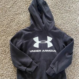Black youth size 5 Under Armour hoodie